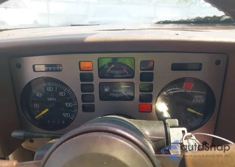 1987 Pontiac Fiero Gt z USA, uszkodzony, nr VIN 1G2PG1198HP209135